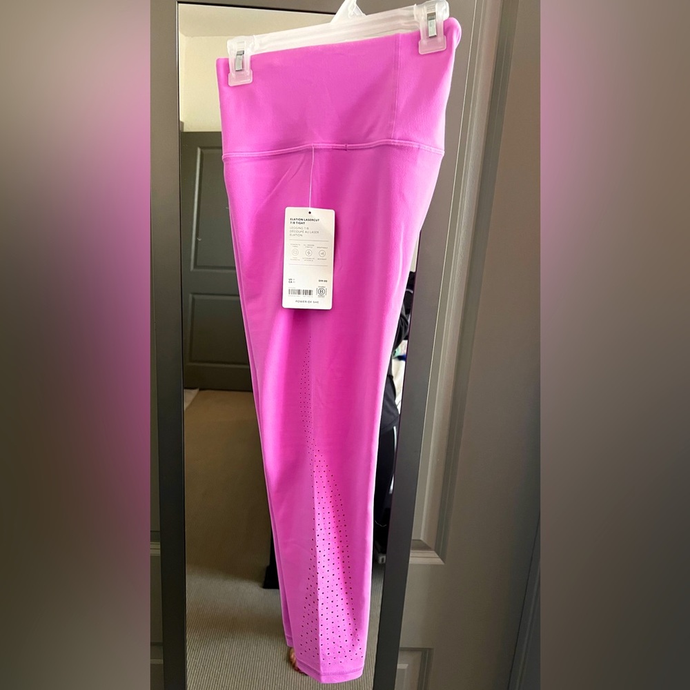Athleta Women’s Elation Laser cut 7/8 tights